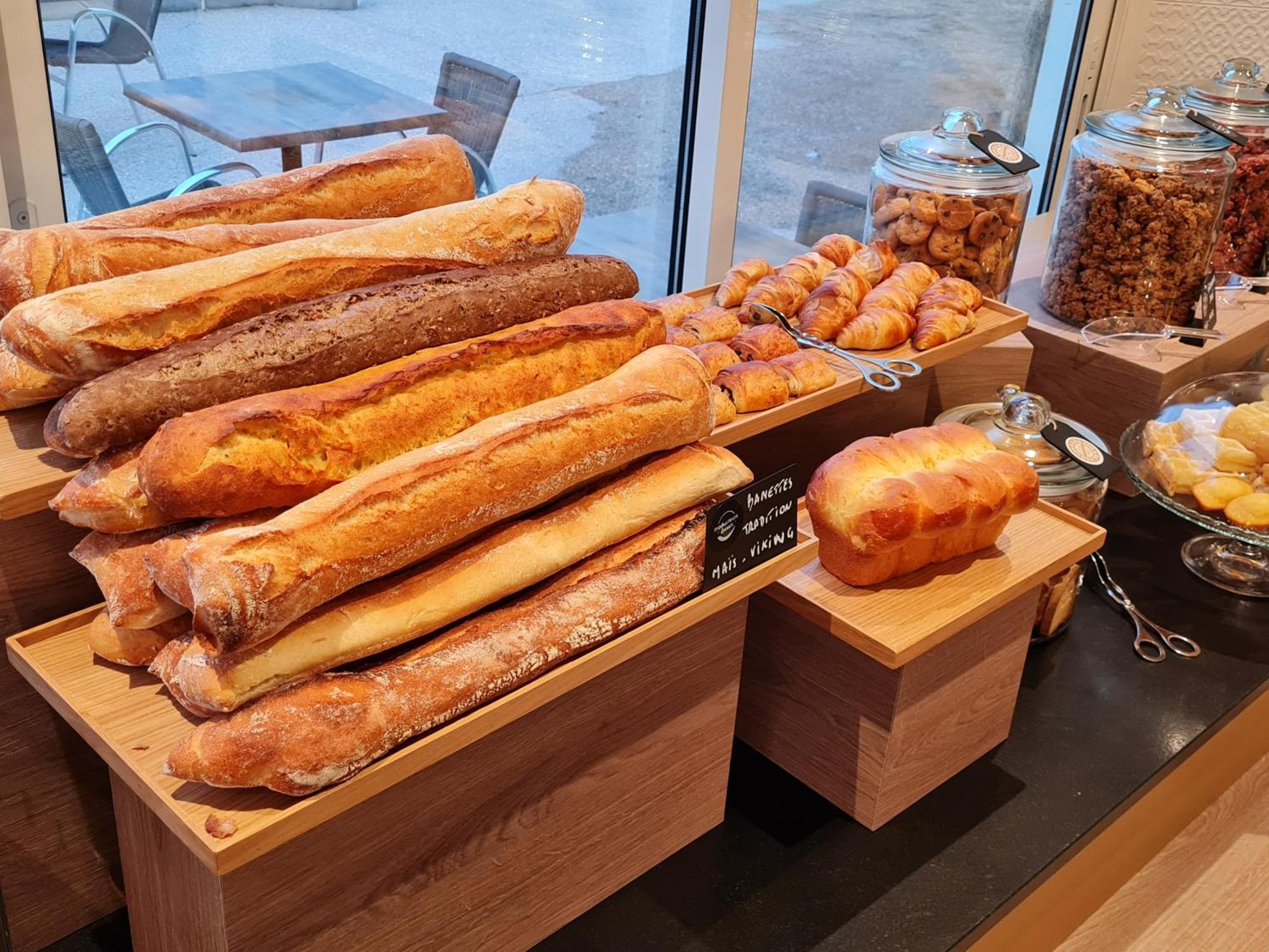 奥尔良圣让德布赖埃布里特酒店 - 安塔尔 圣让·德·布赖 外观 照片